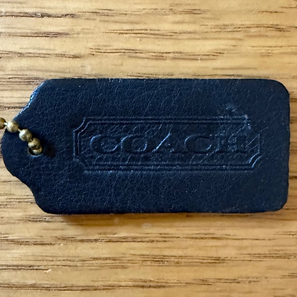 Coach Hangtag - Picture 2 of 2